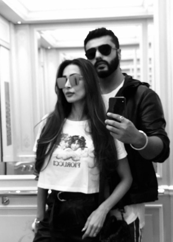 أرجون كابور يرد على شائعات الانفصال بصورة تجمعه بماليكا أرورا