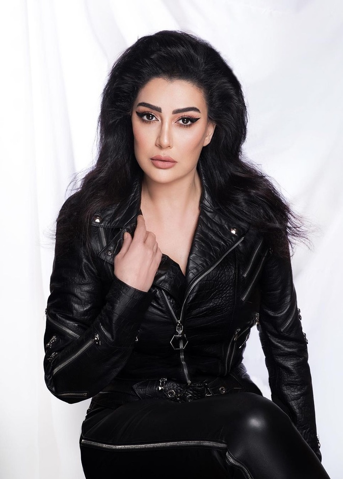 غادة عبد الرازق تعتمد تغييرا ملفتاً بإطلالتها الجمالية مع العام الجديد 