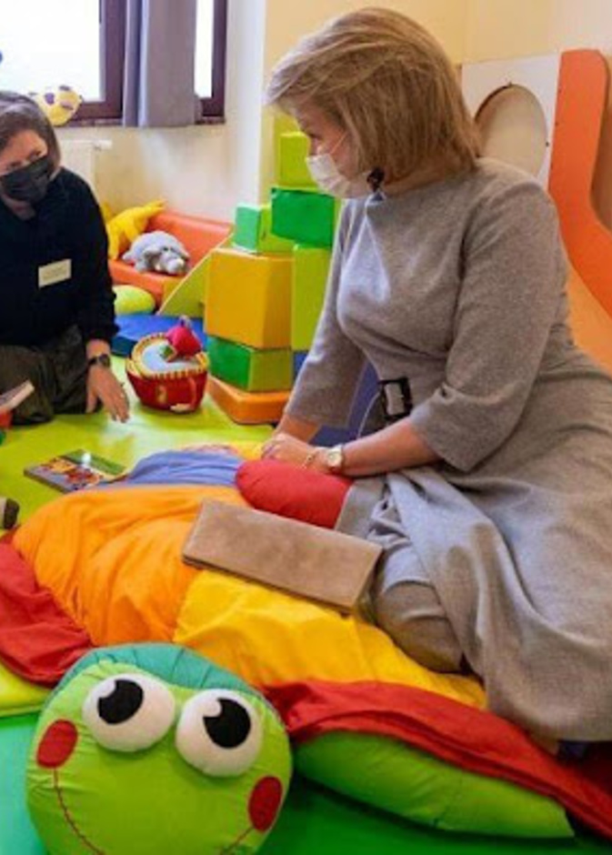 الملكة ماتيلد تزور ملجأ Les Trois Portes في نامور