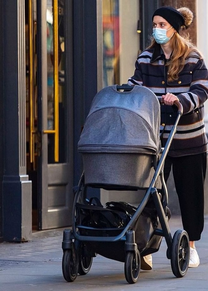 تعرف على اسم التدليل الذي اختارته الأميرة بياتريس لطفلتها سيينا