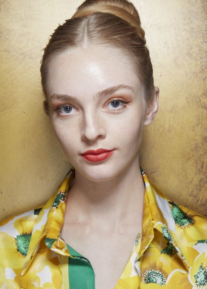 4 صيحات مكياج جديدة لإطلالات مميزة في ربيع 2022