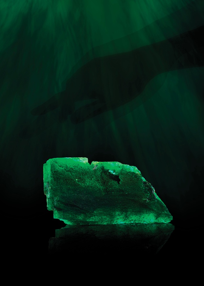 حجر زمرد (ChopardInsofu) تقدمه شوبارد كواحد من عجائب الطبيعة حجر كريم خام استثنائي في نقاءه وحجمه بوزن يبلغ 6225 قيراط