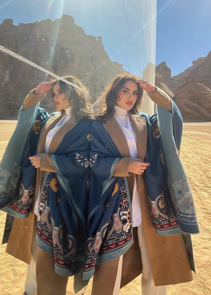 اطلالات مميزة لعطلة نهاية الاسبوع في العلا من وحي الشخصيات المؤثرة - نجود الرميحي