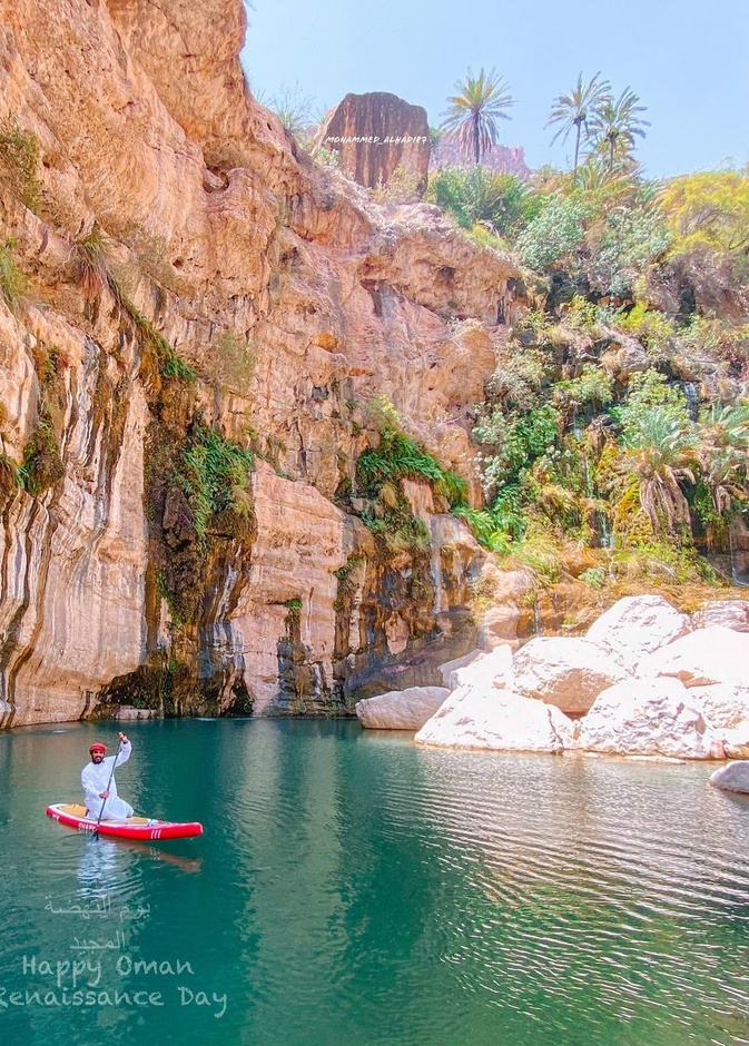 التنزه والسباحة في وادي شاب Wadi Shab
