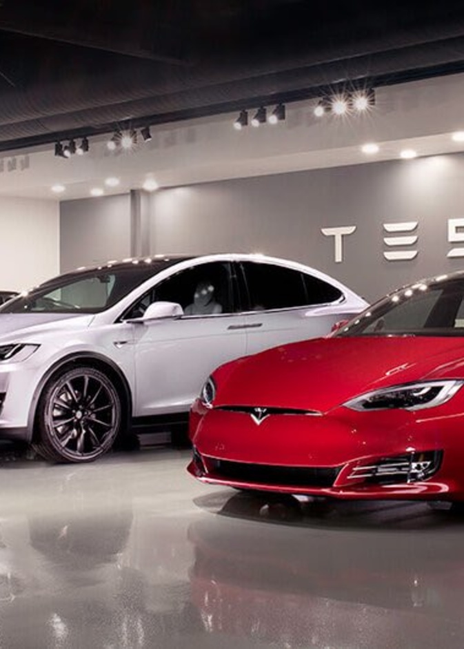 تسلا تستدعي أكثر من 800 ألف سيارة لخلل في حزام الأمان