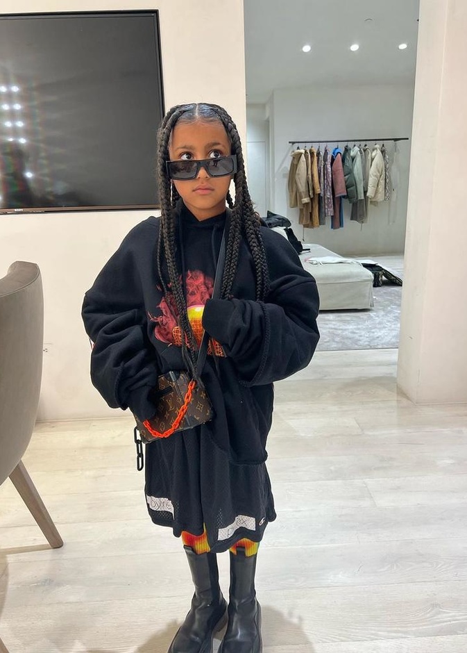 تواكب إطلالات نورث ويست آخر الصيحات