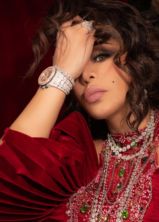 ساعة يد النجمة أحلام المرصّعة بالماس - الصورة من انستقرم احلام