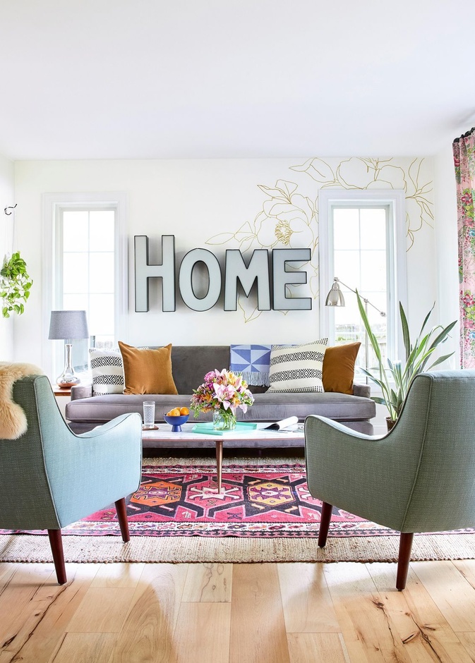 سجاد ملون لغرفة معيشة صغيرة