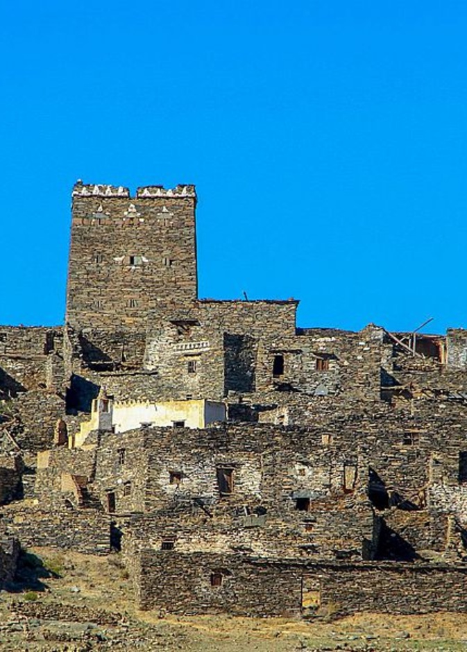 قرية الكلادا التاريخ والطبيعة الساحرة في الطائف