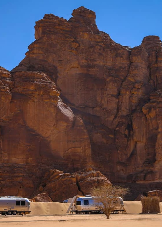 لعشاق المغامرة.. إليكم 5 وجهات ساحرة للإقامة في أحضان العلا