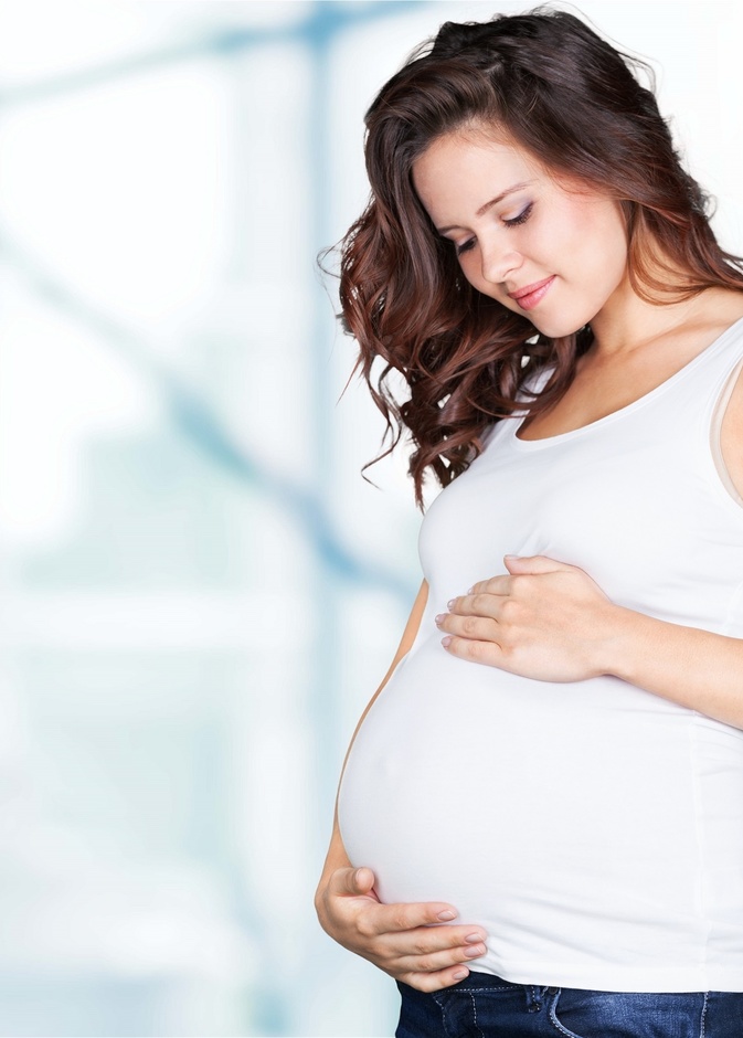 ما هي اسباب نقص الماء حول الجنين في الشهر الثامن