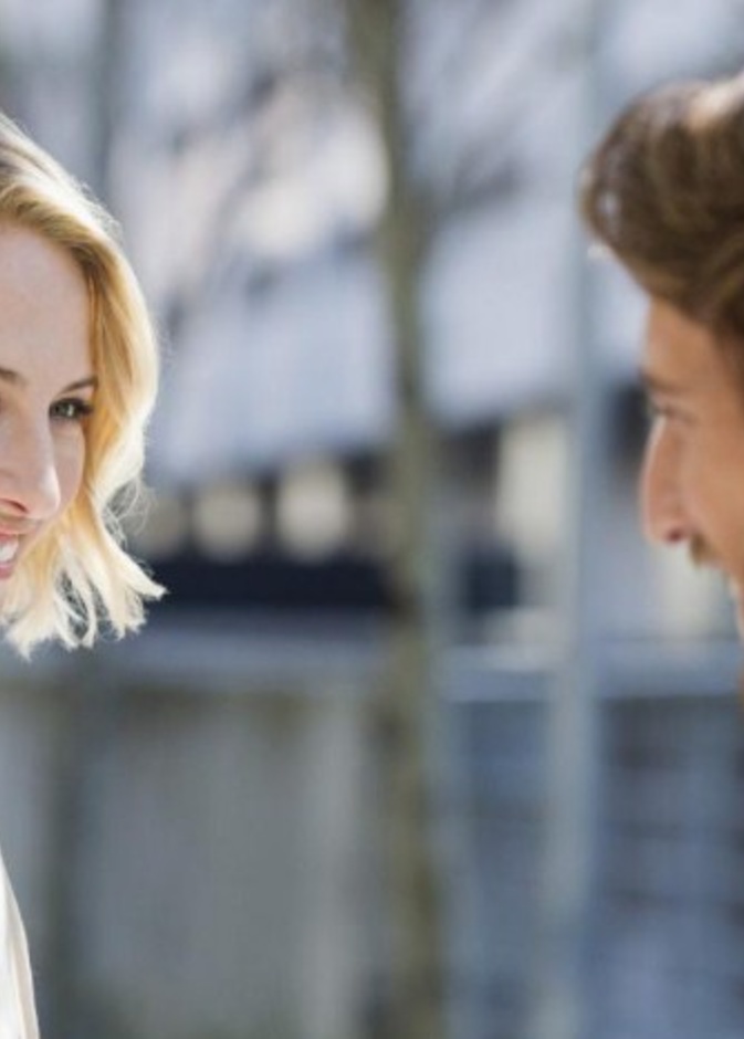 ما هي علامات الحب عند الرجل الجريء