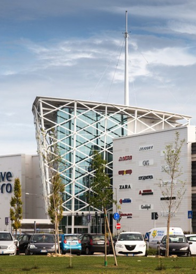 مركز تسوق ناف دي فيرو Nave de Vero