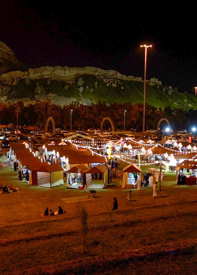 أجواء احتفالية وعروض فلكلورية في انطلاق مهرجان مبرزة الخضراء بالعين