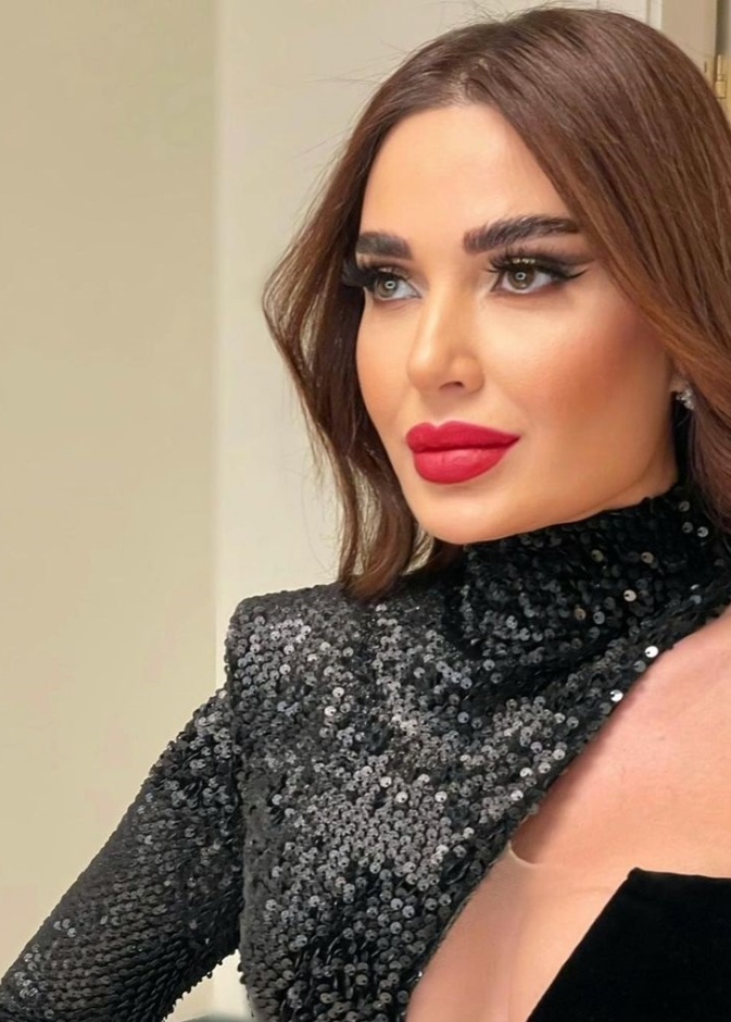 أحدث صيحات أحمر الشفاه القوي من وحي النجمات