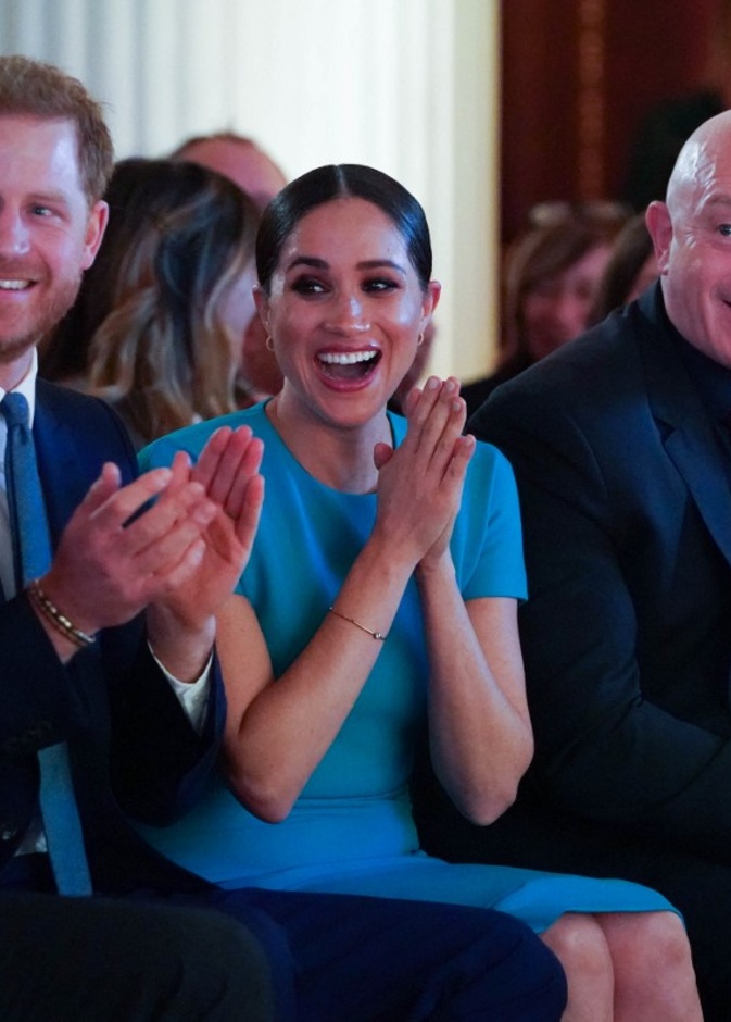 ميغان ماركل والأمير هاري يفوزان بجائزة منظمة NAACP