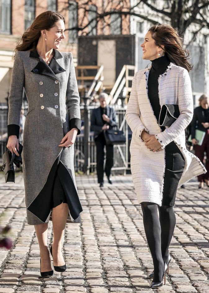 كيت ميدلتون تواصل خطف الأنظار بإطلالاتها الكاجوال والكلاسيكية خلال زيارتها للدنمارك