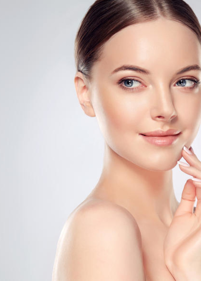 طرق العنية بالبشرة الدهنية