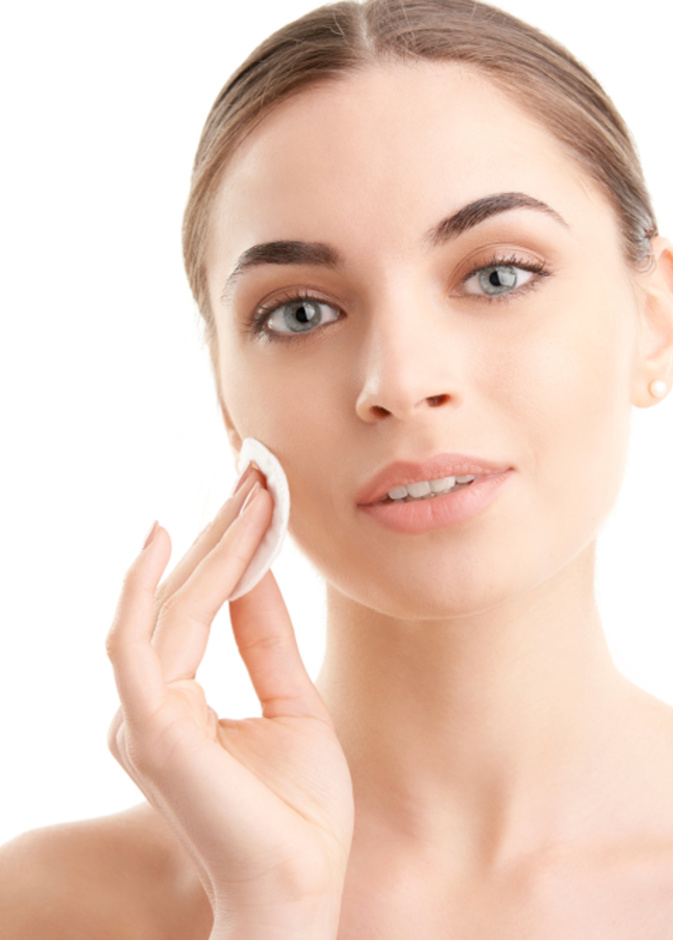 أفضل روتين صباحي للحصول على بشرة مذهلة في يوم الحب 2022