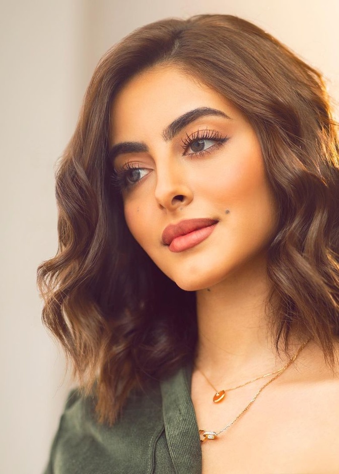 صيحات جمالية يومية مستوحاة من اطلالات جود عزيز