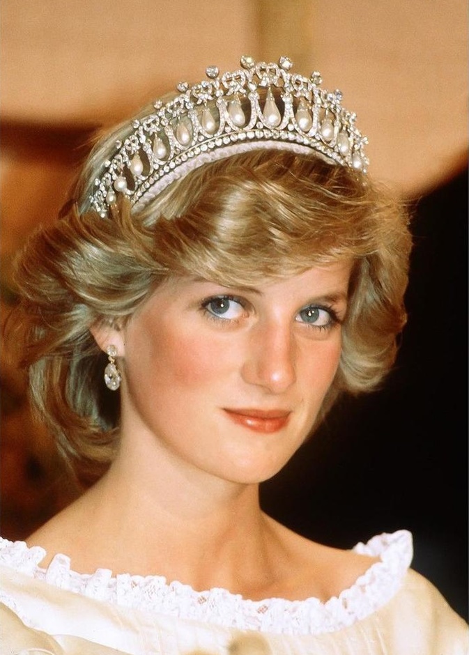 أفخم المجوهرات من صندوق العائلة المالكة البريطانية