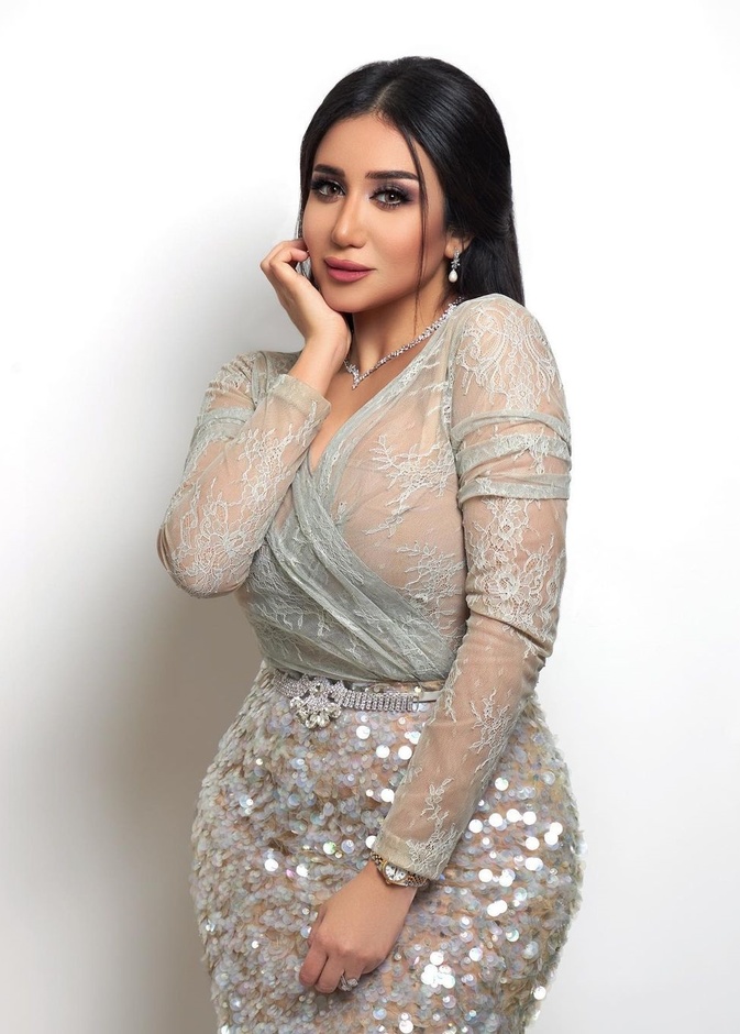 حنان رضا تستعرض رشاقتها بعد خضوعها لعملية تنحيف