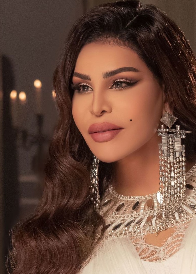  تسريحات شعر ومكياج الفنانة أحلام بمناسبة عيد ميلادها