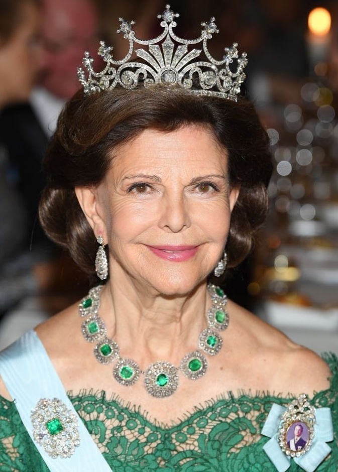 الملكة سيلفيا تلقي كلمة عن الصحة النفسية في معرض اكسبو دبي