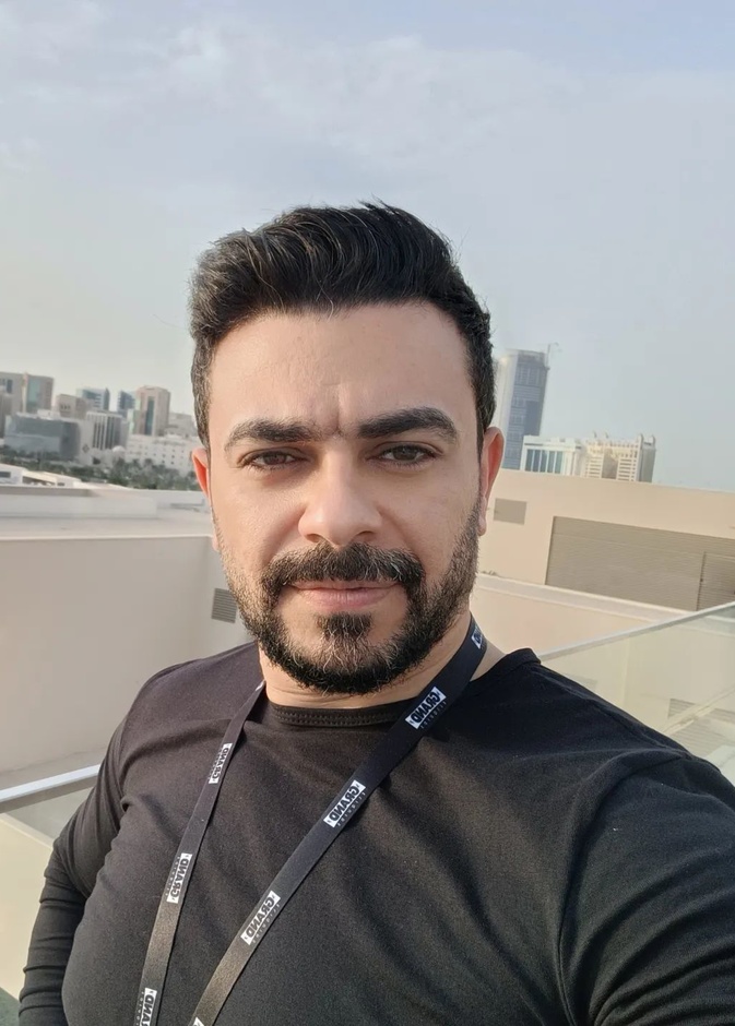 الفنان كريم الحسيني