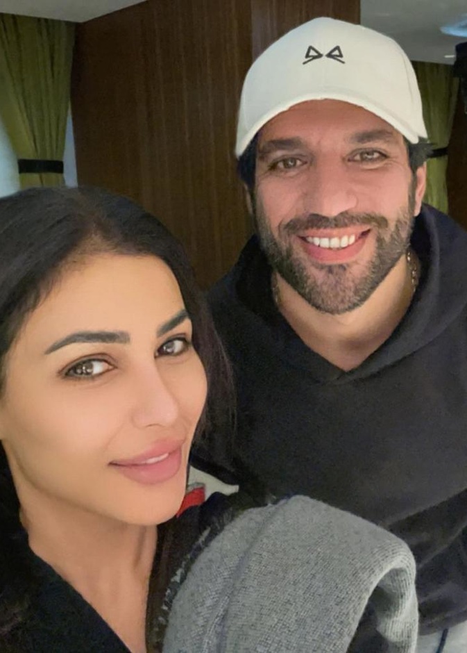 مهيرة عبدالعزيز تحتفل بنجاح "كازانوفا"