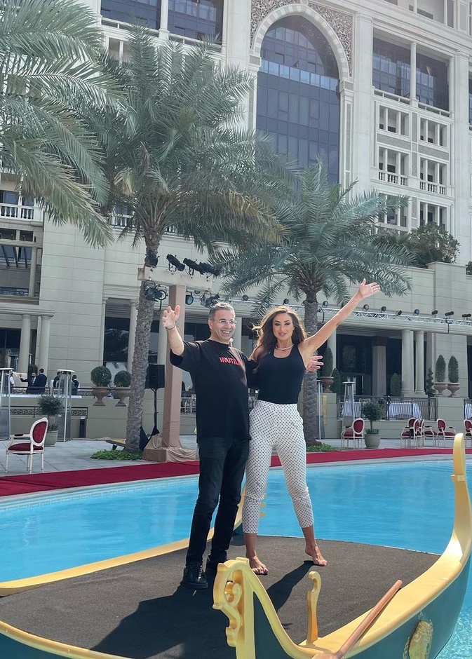 معايدات النجوم بمناسبة عيد الحب 2022.. لقطات رومانسية مميزة ودنيا سمير غانم تعايد والديها الراحلين "أجمل قصة حب"