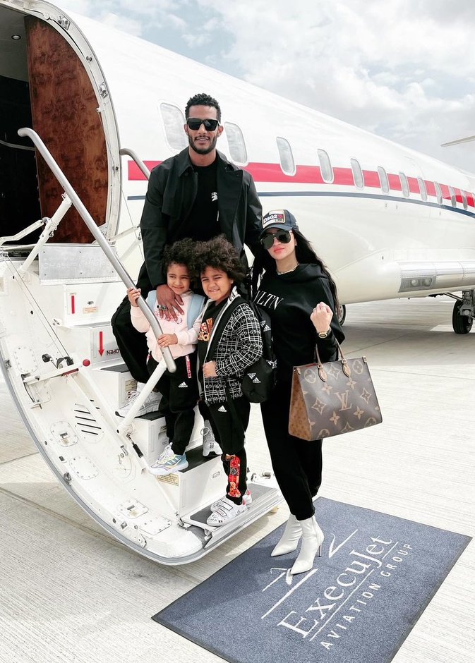 محمد رمضان يستعرض رفاهيته من طائرته الخاصة 2022