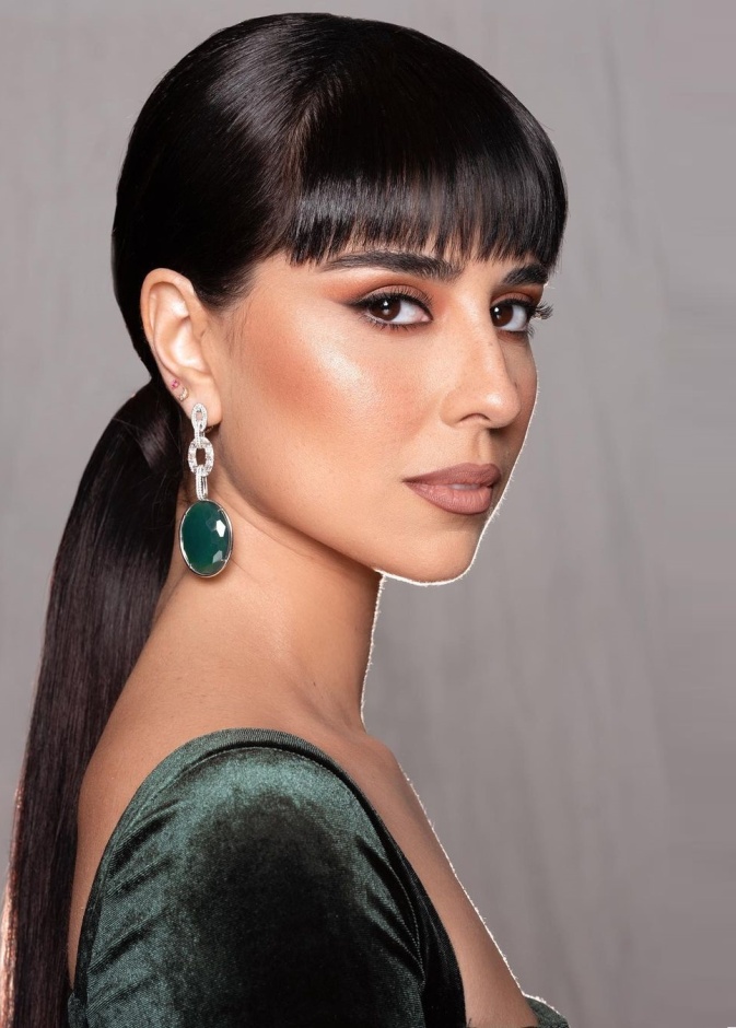  إطلالات زينة مكي الجمالية متألقة ولافتة