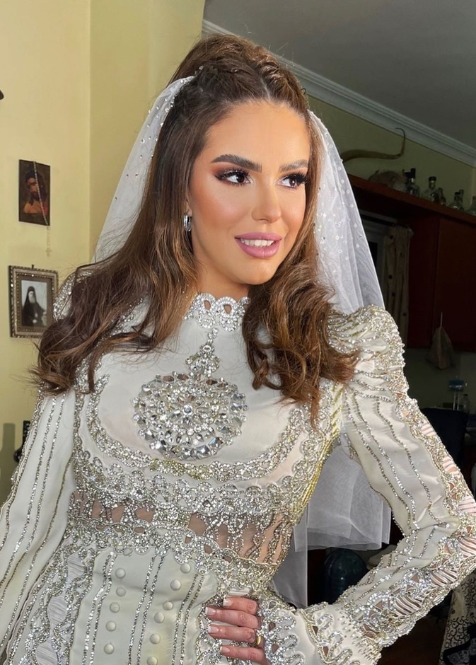 دنيا عبد العزيز