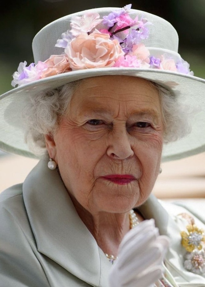 ملكة بريطانيا تؤجل ظهور رسمي لها للمرة الثالثة من الإعلان عن إصابتها بعدوى كورونا