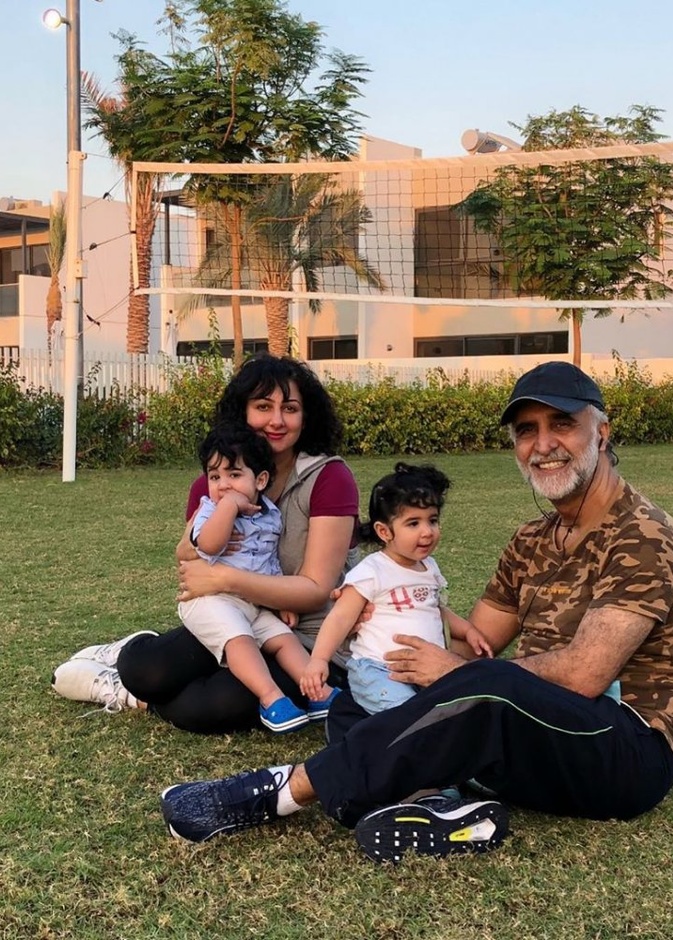 هيفاء حسين وزوجها وطفليهما