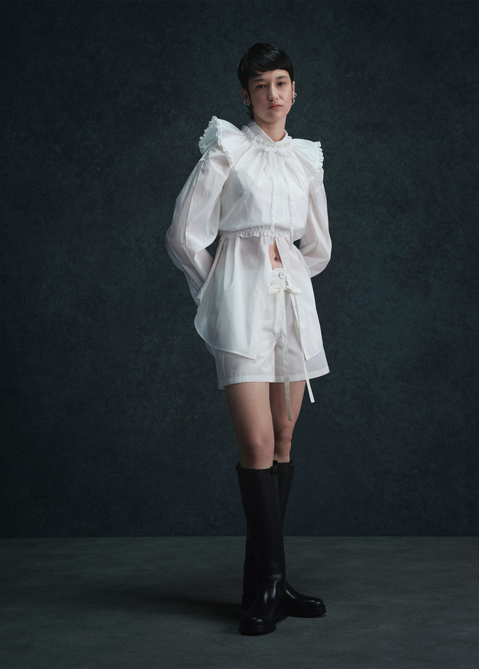 أزياء NOON BY NOOR تجمع عالم التناقضات لخريف وشتاء 2022