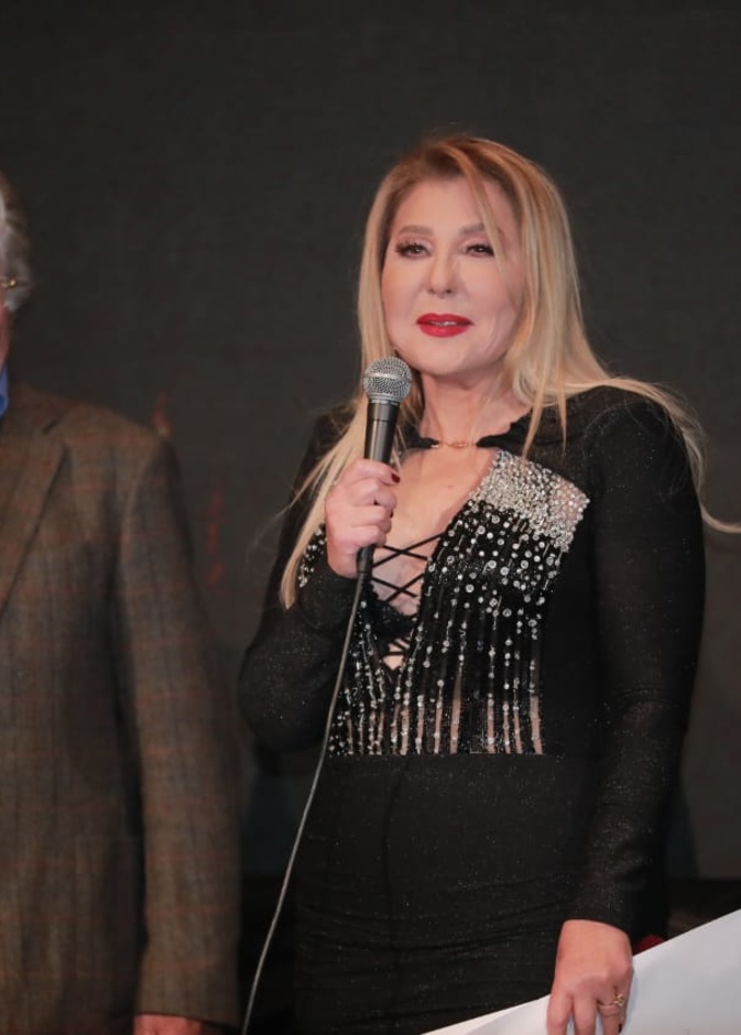 نادية الجندي وحسين فهمي