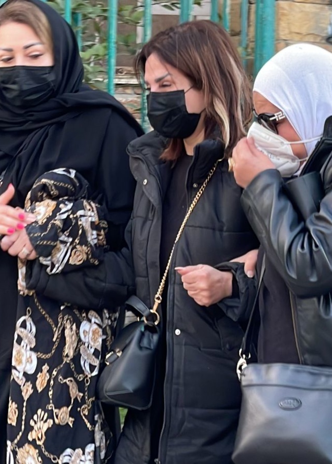 أمل رزق في الجنازة