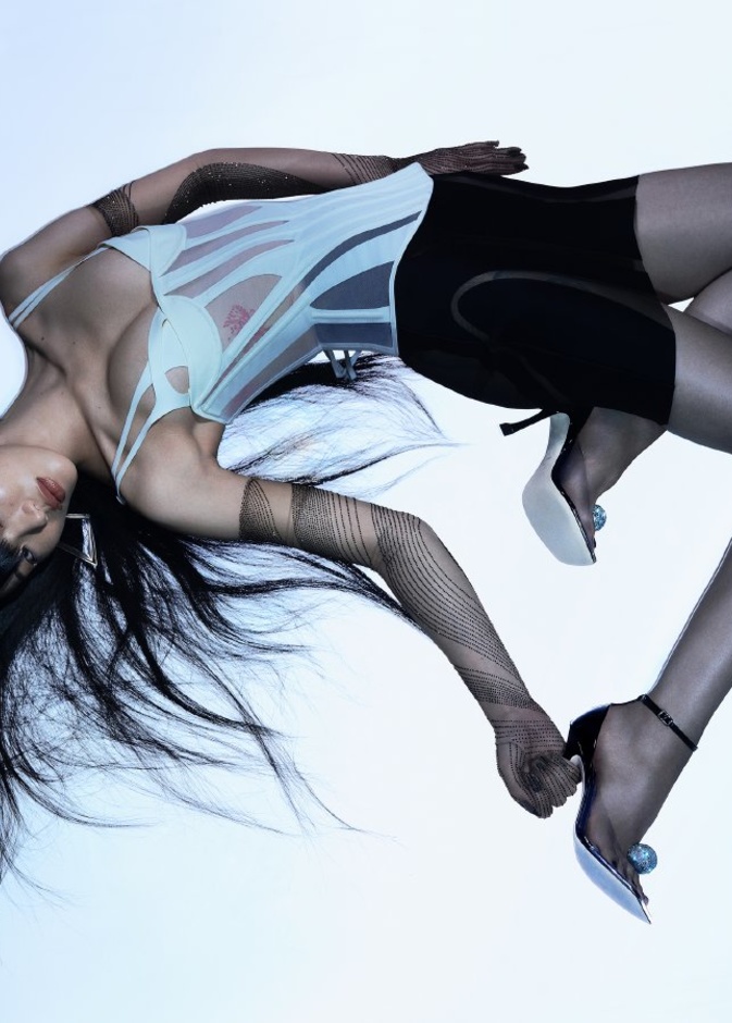 بداية التعاون بين جيمي تشو وموغلر