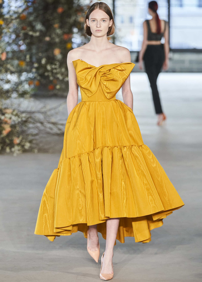 عرض أزياء مجموعة Jason Wu لموسم خريف وشتاء 2022 في نيويورك