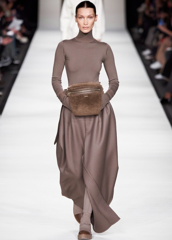 مجموعة  Max Mara لخريف 2022 تلبي متطلبات الجيل الجديد