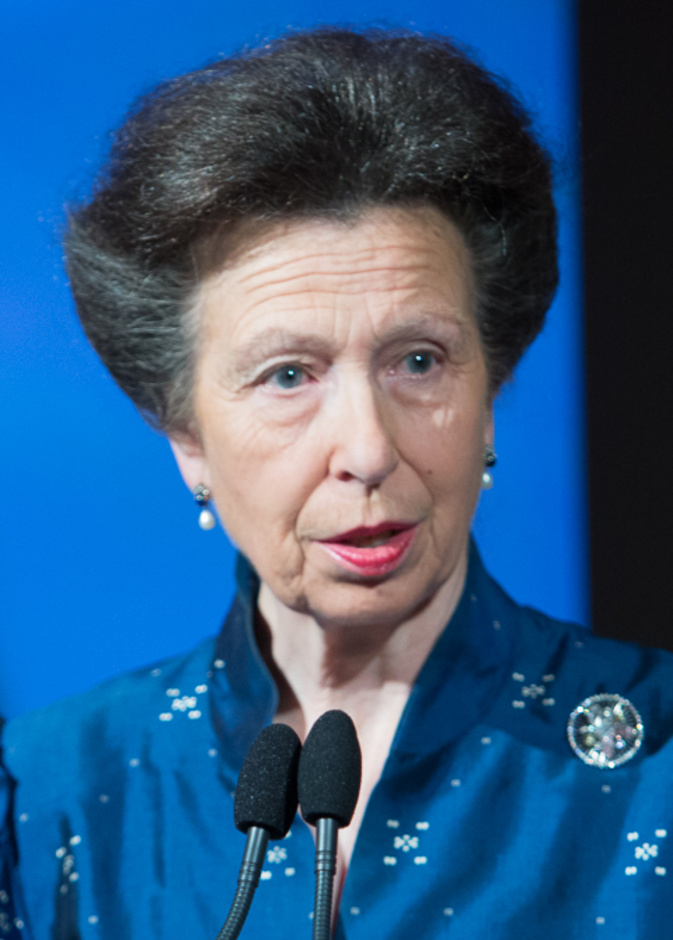 مطالبات بإعطاء الأميرة آن بدور ملكي أكبر