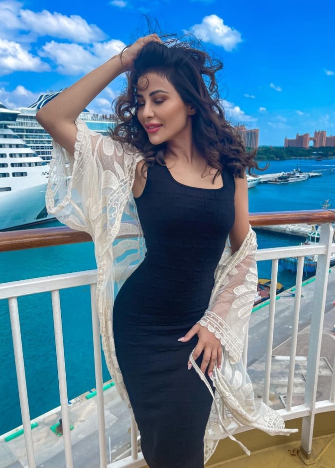 مهيرة عبد العزيز