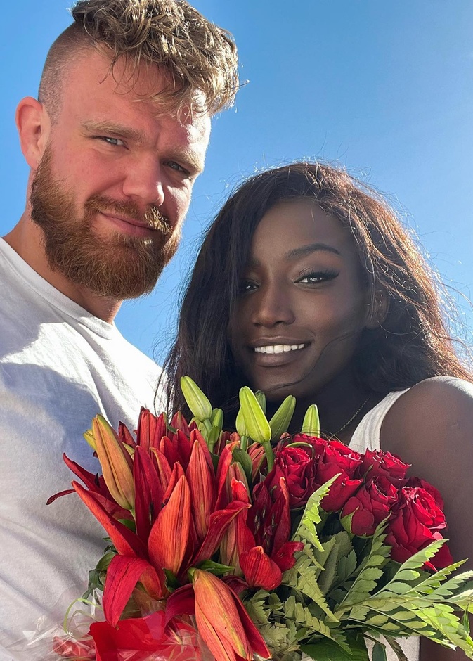 عبير سندر وزوجها