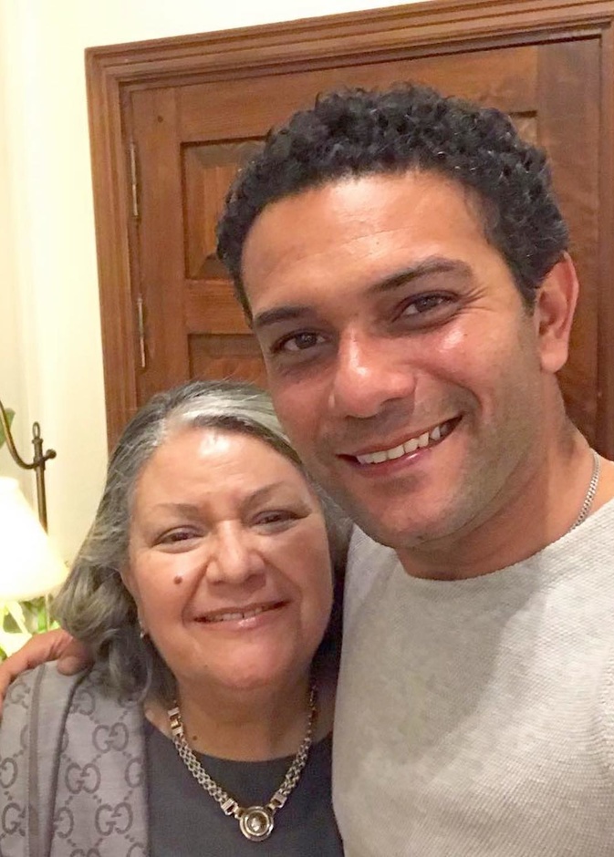 اسر ياسين ووالدته 