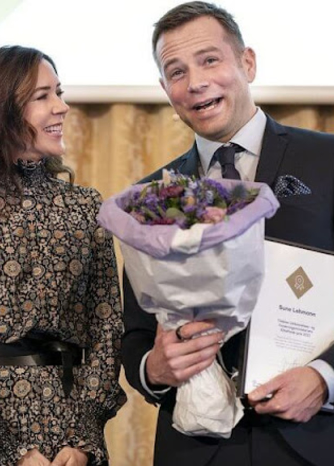 الأميرة ماري تسلم جائزة Elite Research Awards 2022