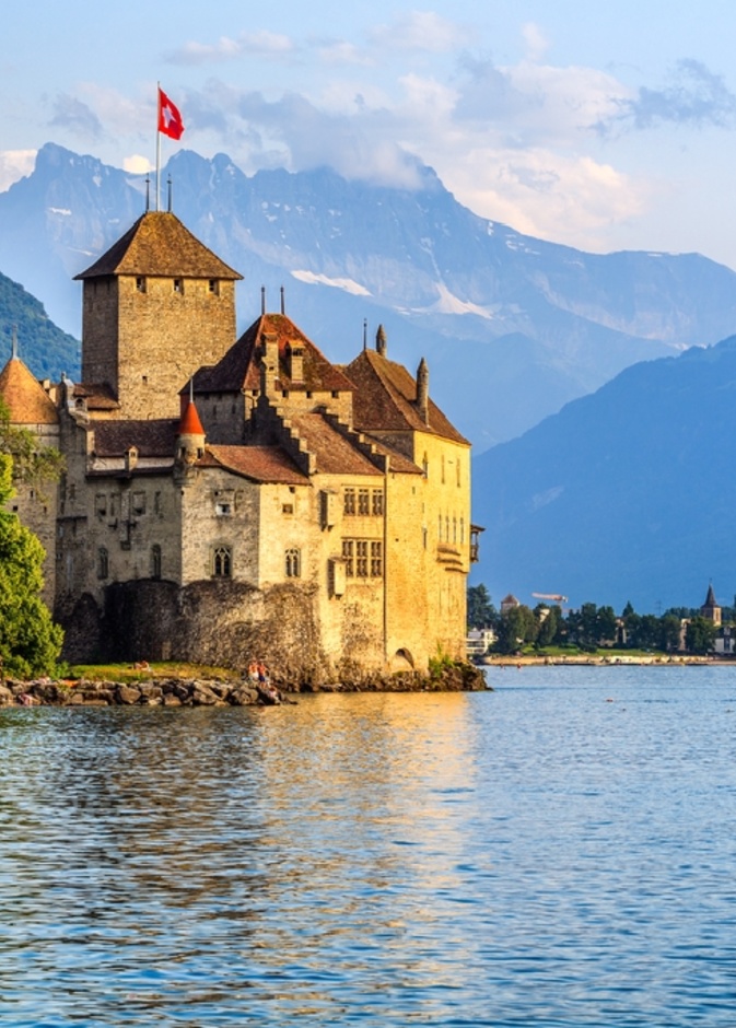 shutterstock_جانب من بحيرة جينيف في كانتون فود