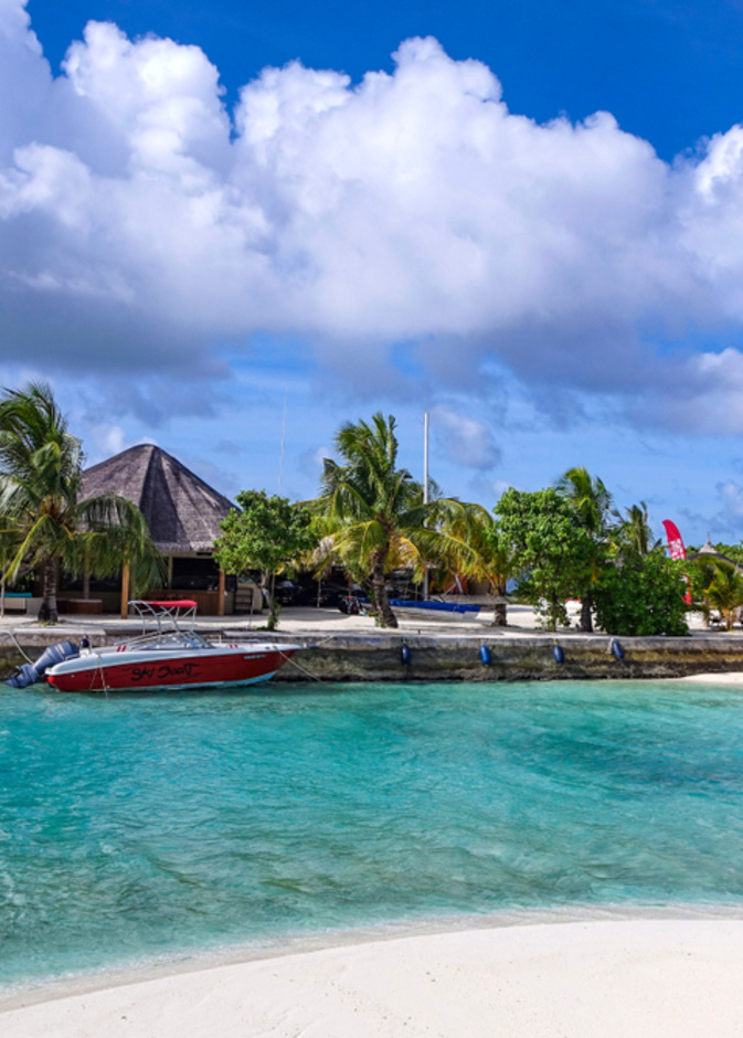 shutterstock_جانب من منتجع كورومبا المالديفي