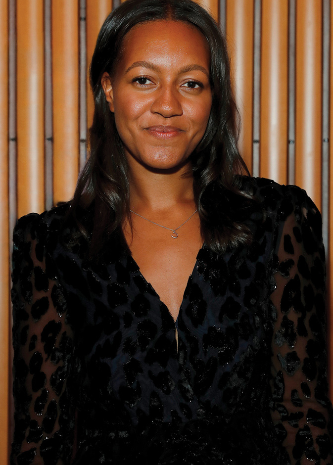 موقع Net-A-Porter يُطلق العام الأول لصندوق "فانغارد" للتعليم